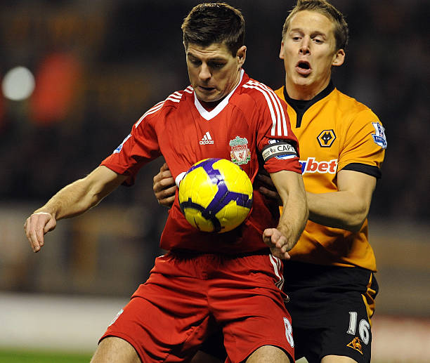 穩居聯盟頂 穩居聯盟頂